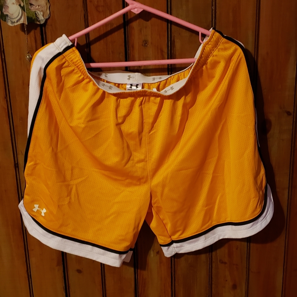 Under armour shorts size lg- new no tags